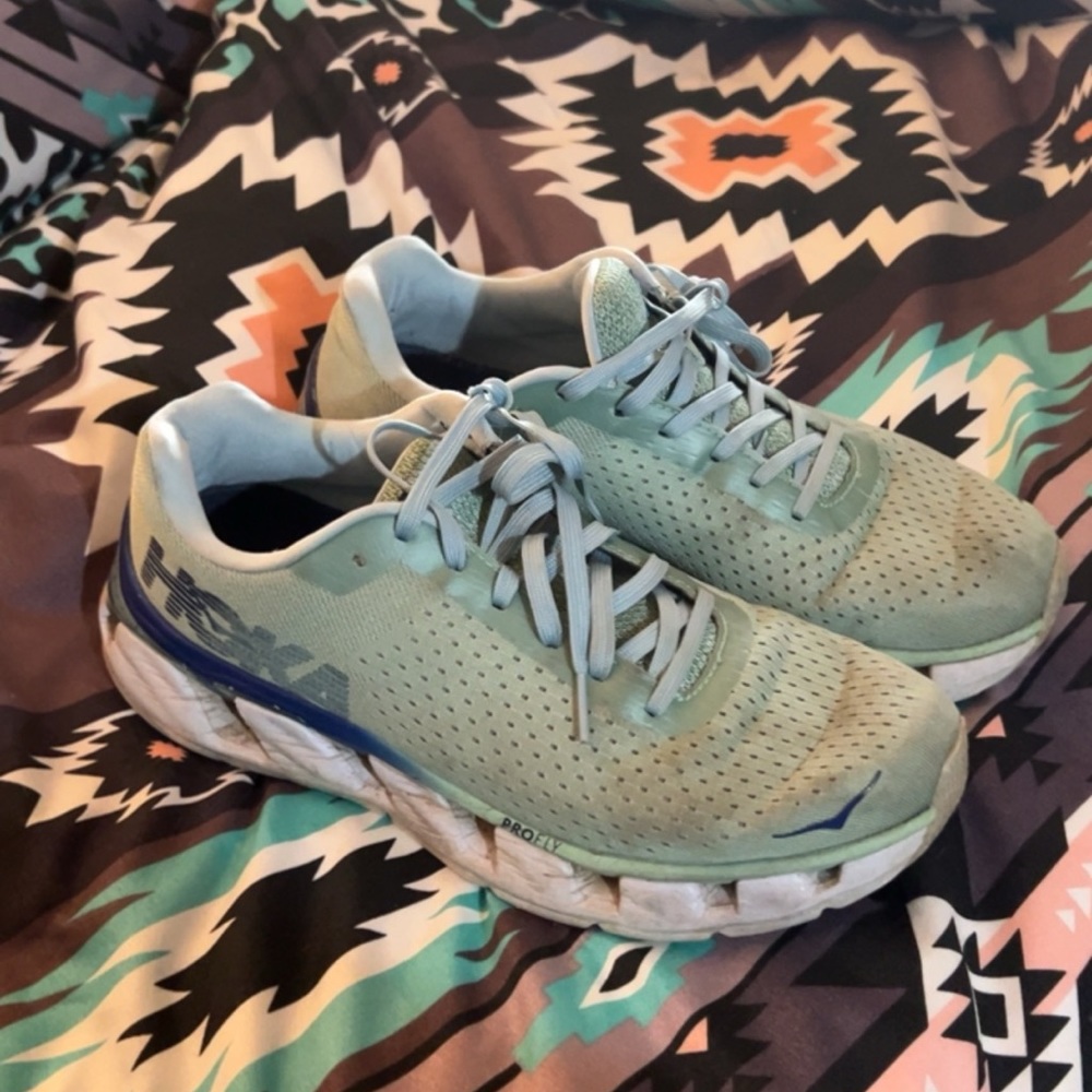 Hokas